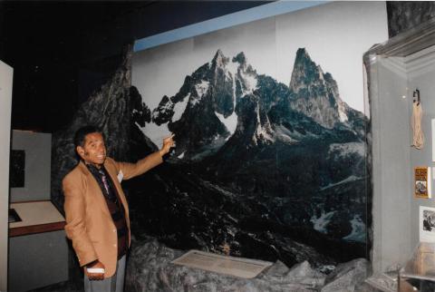 Manuel Zapata Olivella en el Museo de Historia Natural de Chicago, septiembre de 1996.